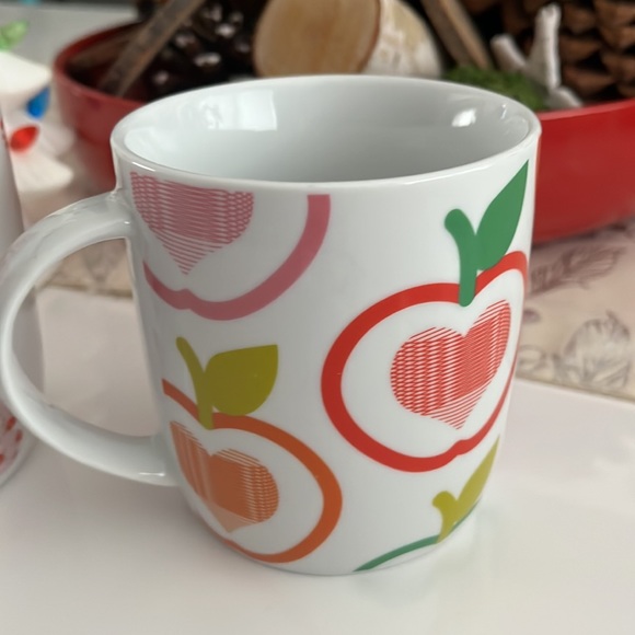 Mugs - Picture 3 of 4